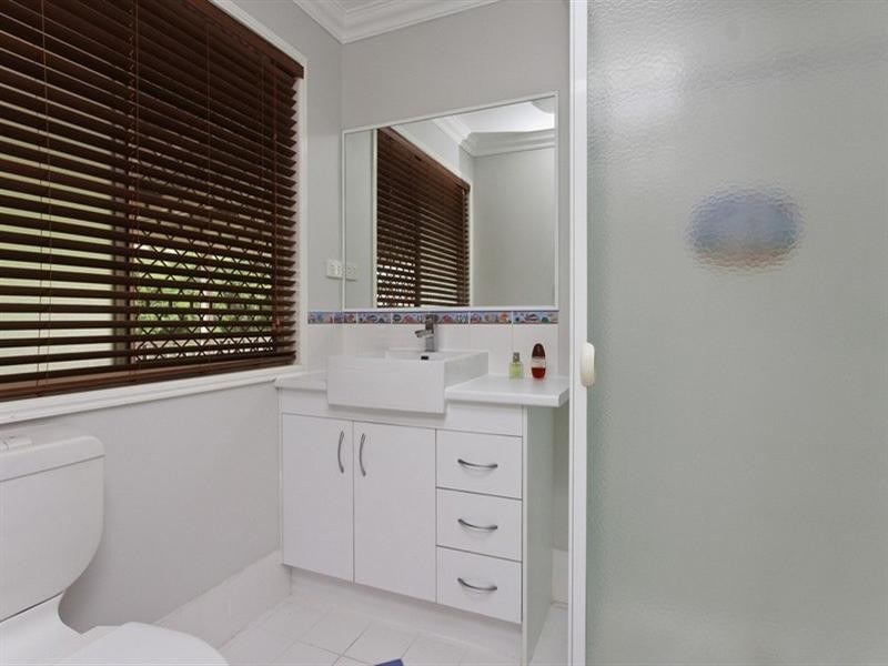 8 Karumba Place, Riverhills QLD 4074