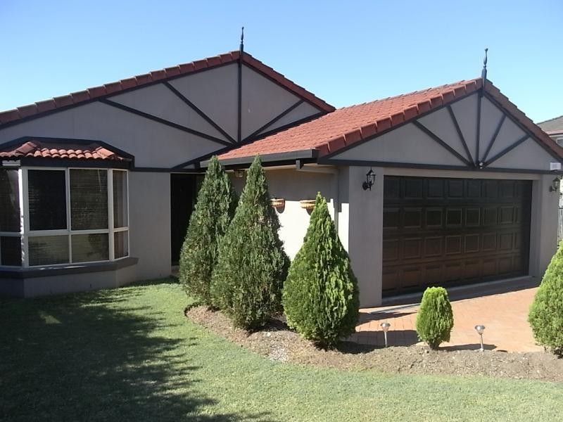 302A Horizon Drive, Westlake QLD 4074