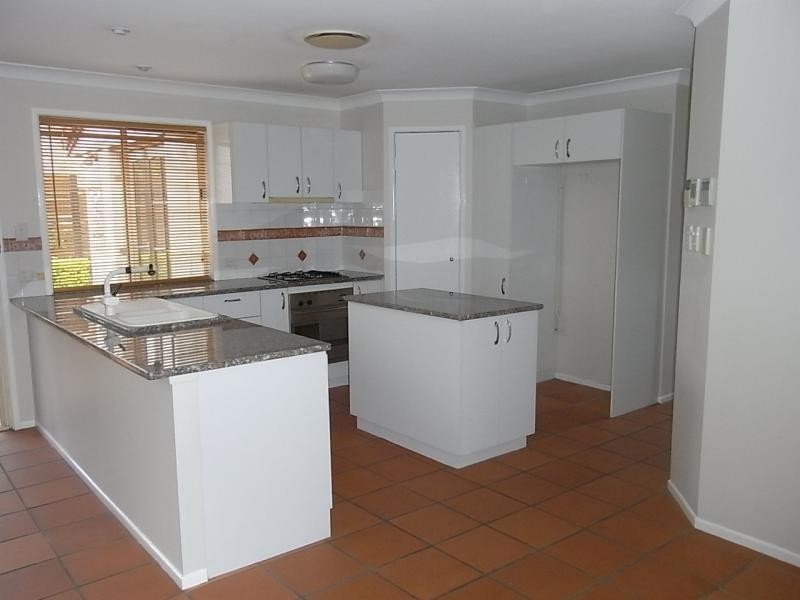 302A Horizon Drive, Westlake QLD 4074