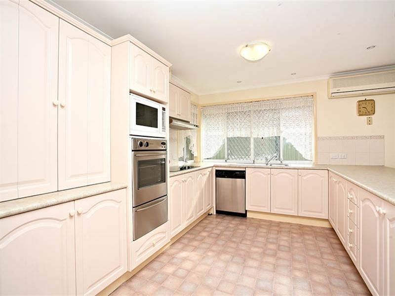 6 Samson Place, Sinnamon Park QLD 4073