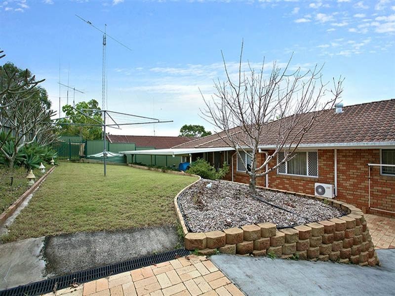 6 Samson Place, Sinnamon Park QLD 4073