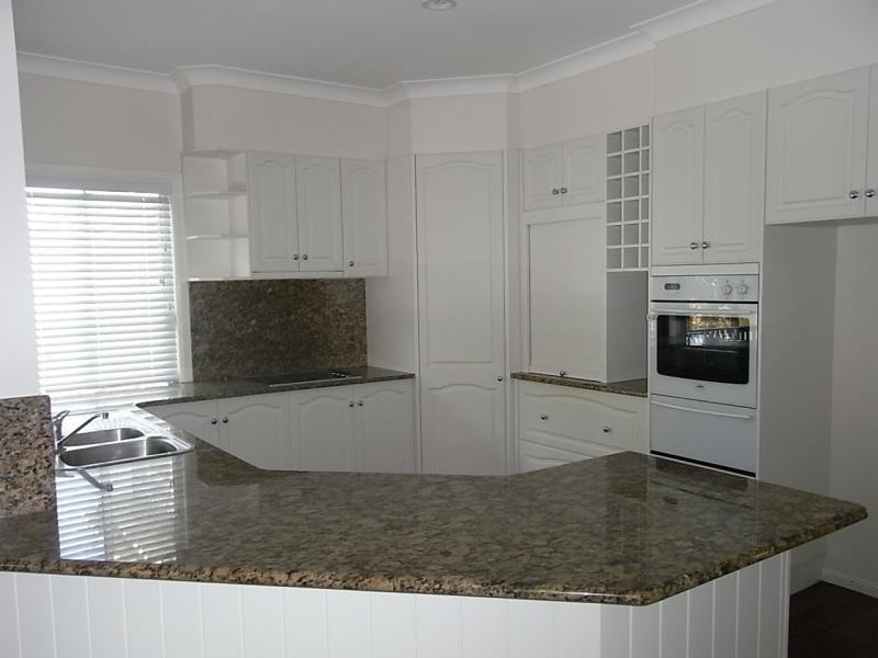 Kenmore Hills QLD 4069