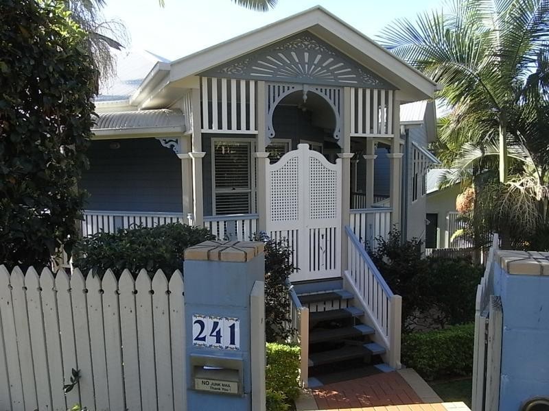 Kenmore Hills QLD 4069