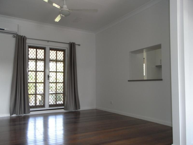 11 Calston Street, Oxley QLD 4075