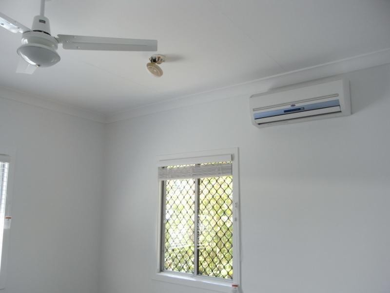 11 Calston Street, Oxley QLD 4075