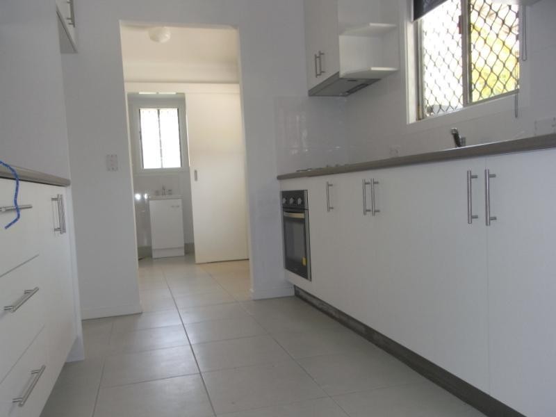 11 Calston Street, Oxley QLD 4075