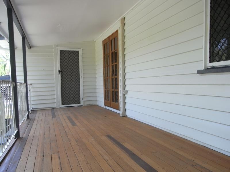 11 Calston Street, Oxley QLD 4075