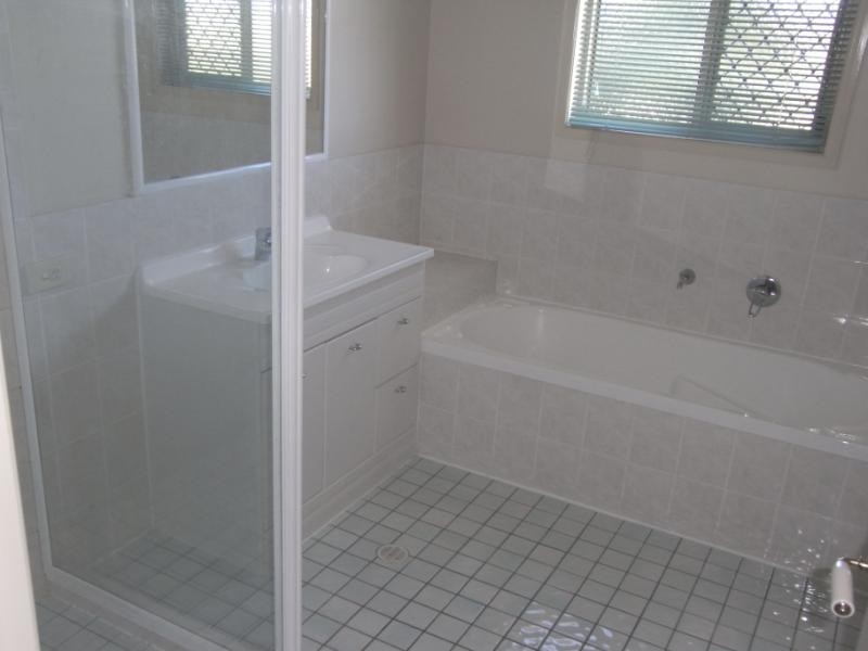 5 Deborah Place, Westlake QLD 4074