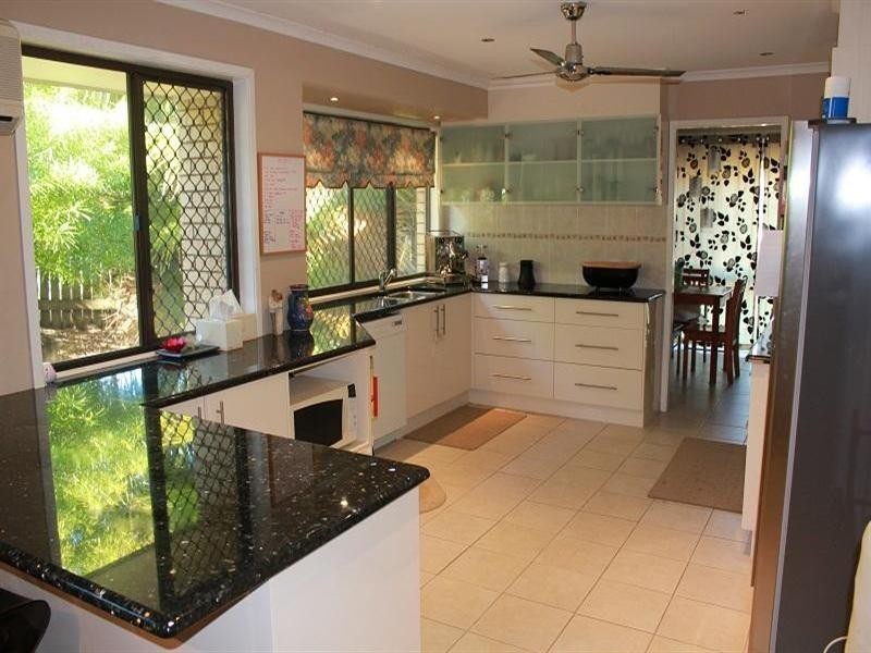 Sinnamon Park QLD 4073