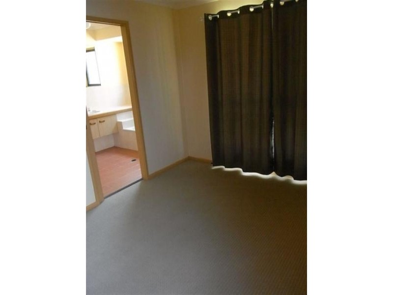 39 Raeside Street, Westlake QLD 4074