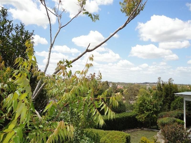 35 Cityview Road, Sinnamon Park QLD 4073