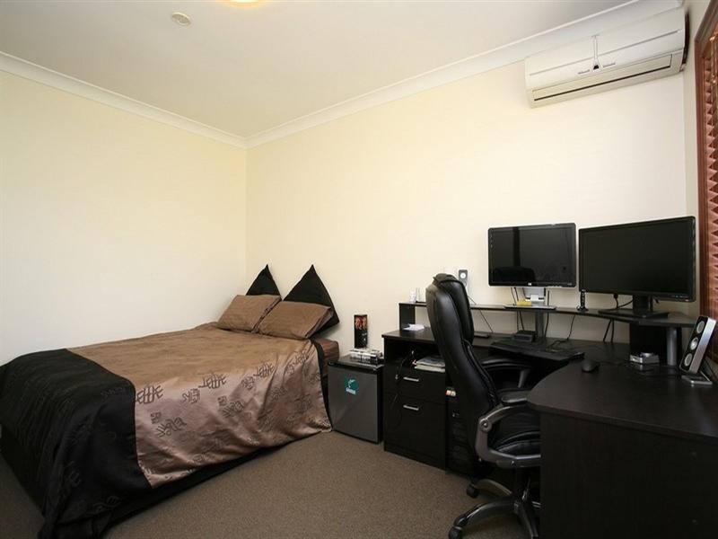 87 Raeside Street, Westlake QLD 4074