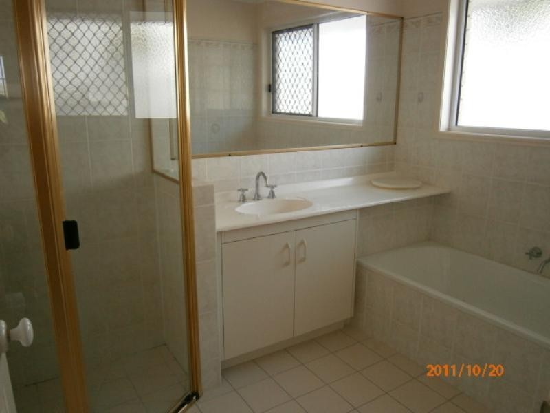 73 Abel Smith Crescent, Mount Ommaney QLD 4074