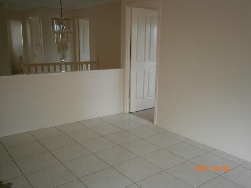 73 Abel Smith Crescent, Mount Ommaney QLD 4074