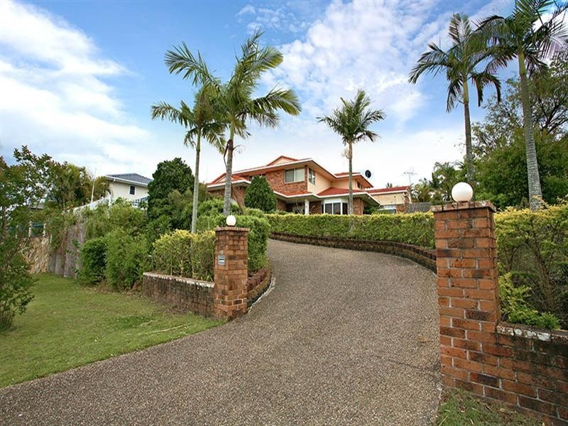 10 Abel Smith Crescent, Mount Ommaney QLD 4074