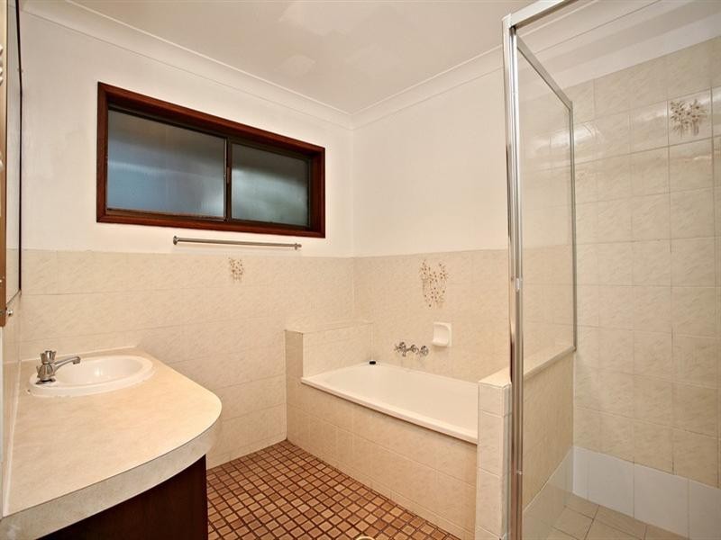 70 Raeside Street, Westlake QLD 4074