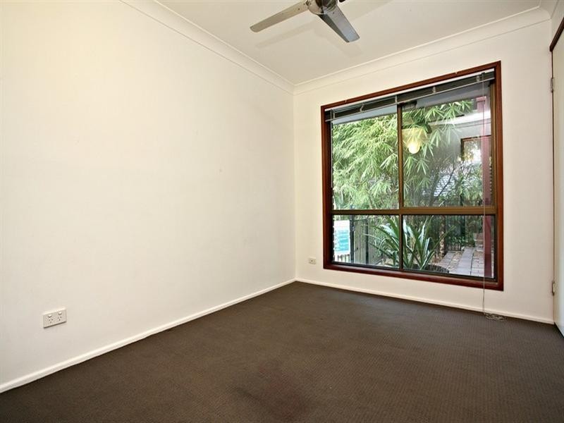 70 Raeside Street, Westlake QLD 4074