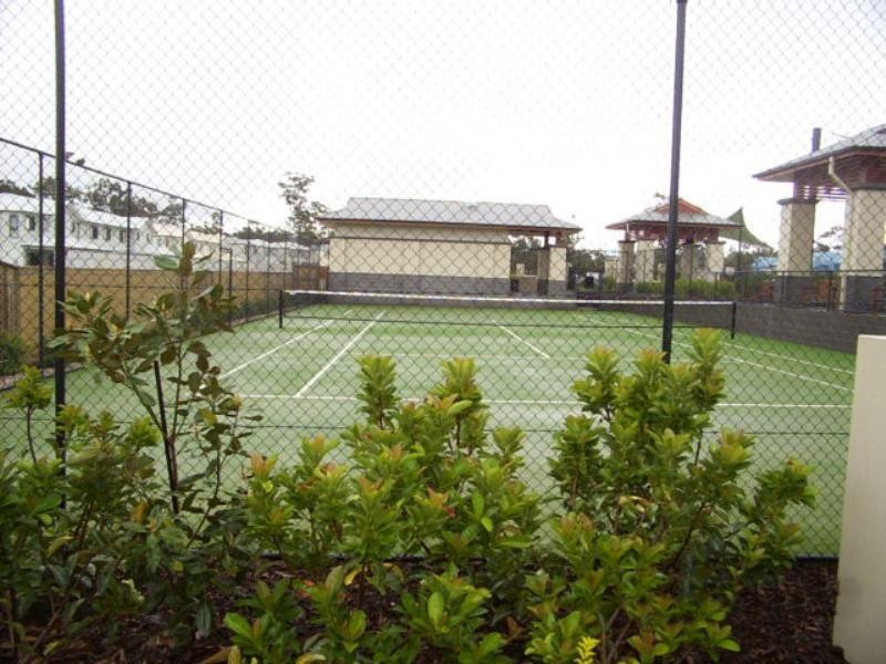 Mount Ommaney QLD 4074