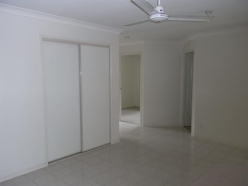 7 Norfolk Place, Seventeen Mile Rocks QLD 4073