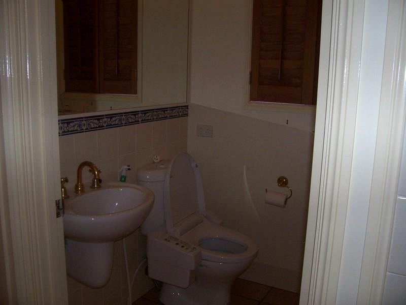 Mount Ommaney QLD 4074