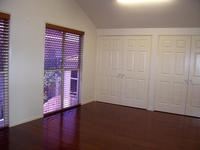 Mount Ommaney QLD 4074