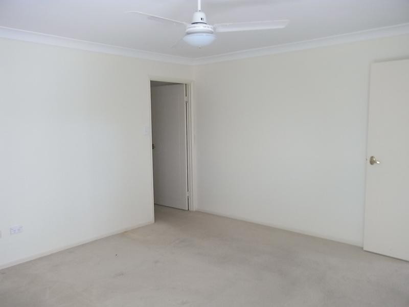 2 Girraween Close, Riverhills QLD 4074