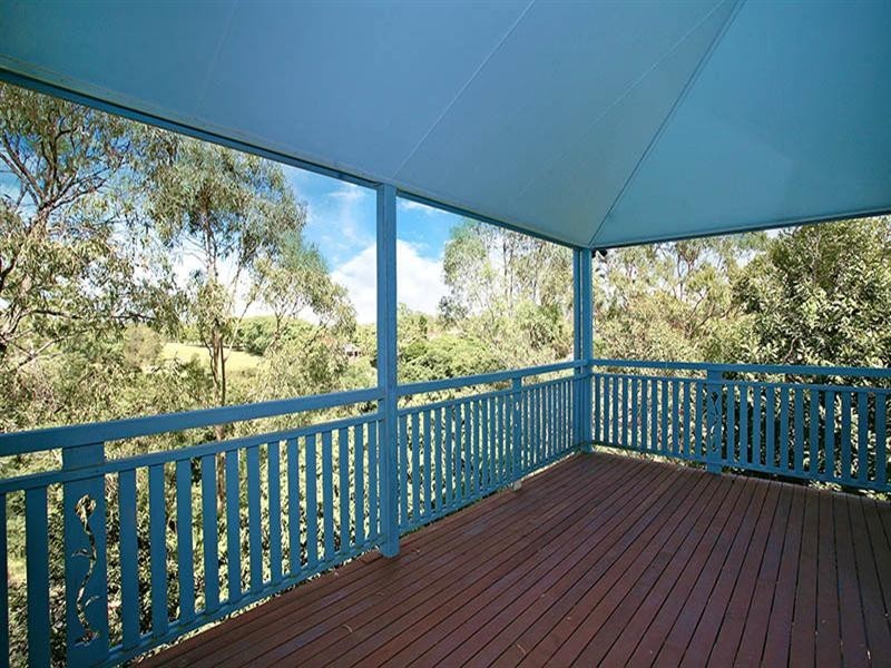 11 Summit Place, Mount Ommaney QLD 4074