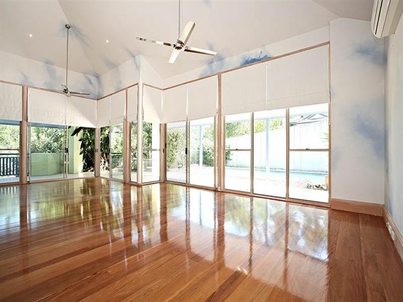 11 Summit Place, Mount Ommaney QLD 4074