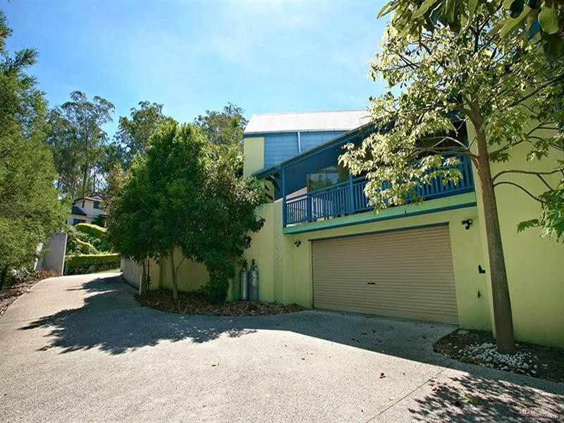 11 Summit Place, Mount Ommaney QLD 4074