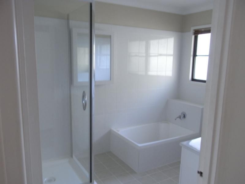 Seventeen Mile Rocks QLD 4073