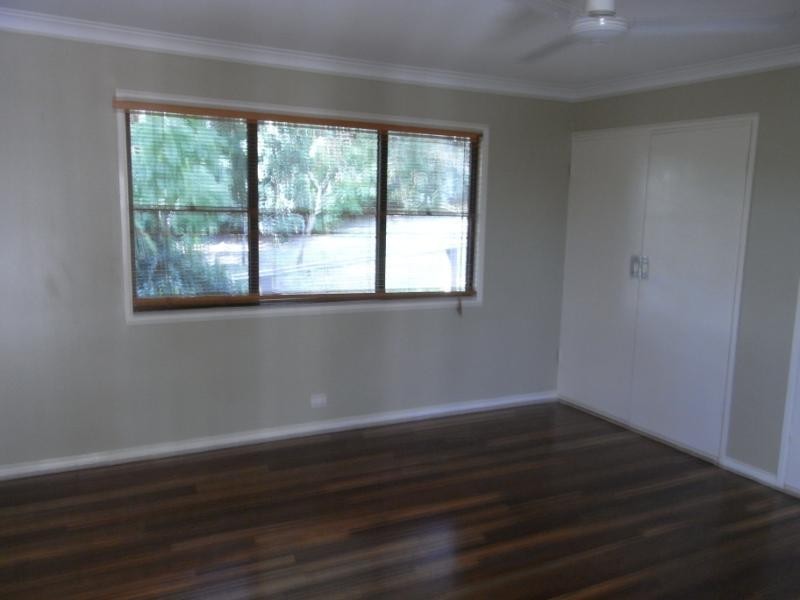 Seventeen Mile Rocks QLD 4073