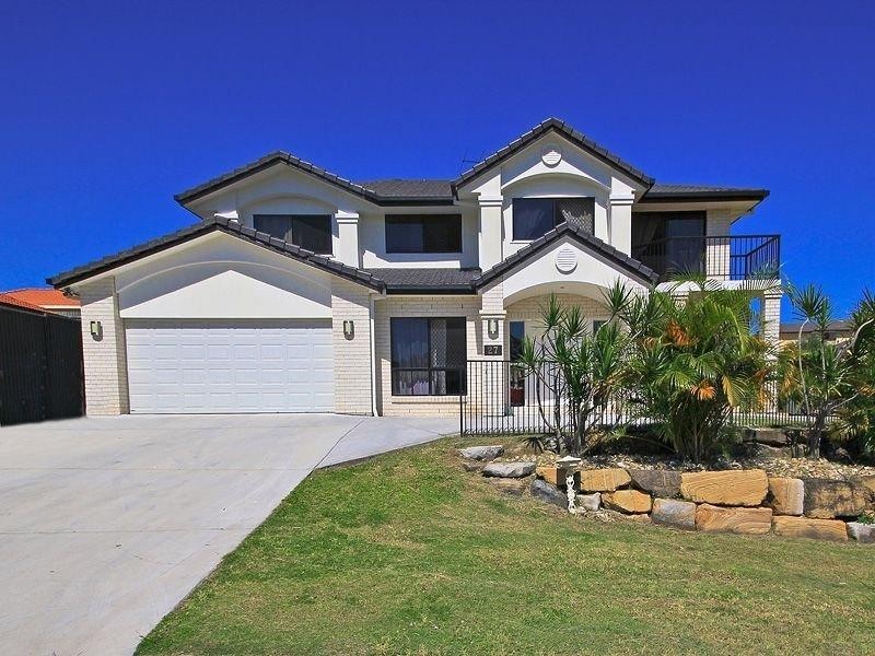 27 Gleneagles Crescent, Oxley QLD 4075