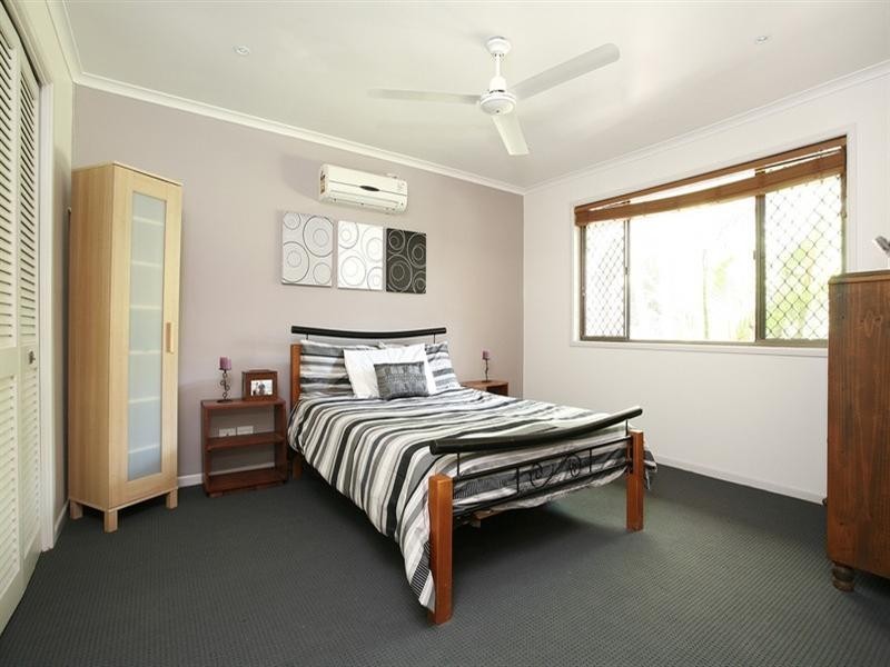 6 Mulla Close, Riverhills QLD 4074