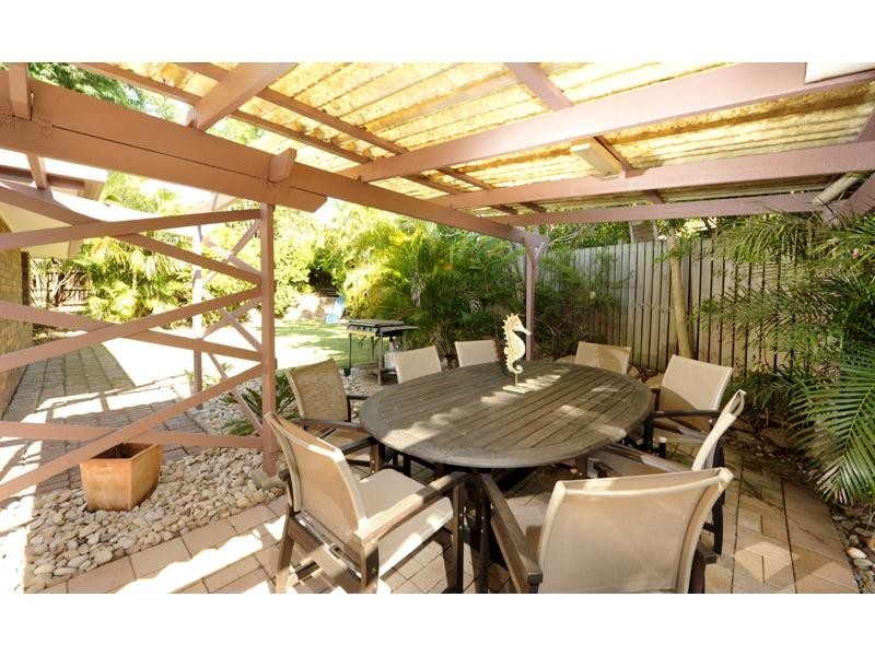 6 Mulla Close, Riverhills QLD 4074