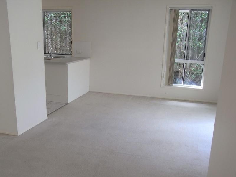 Seventeen Mile Rocks QLD 4073