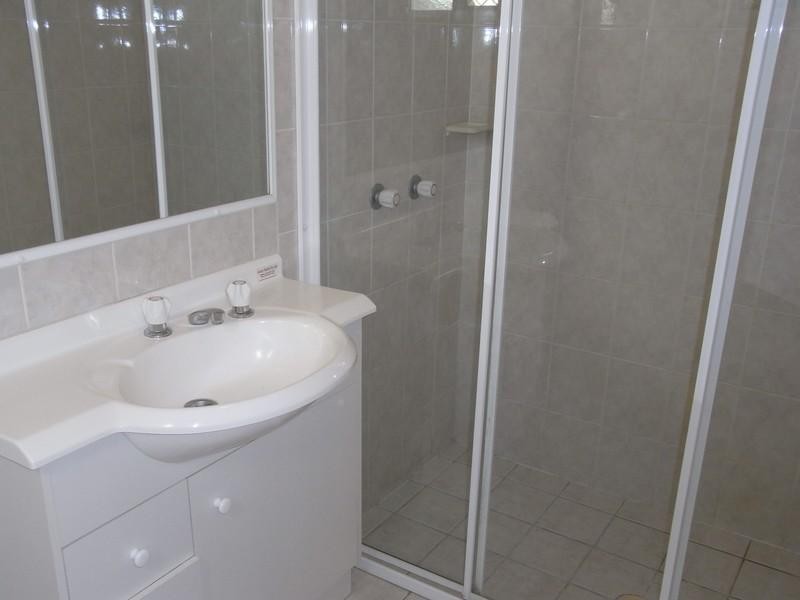 Seventeen Mile Rocks QLD 4073