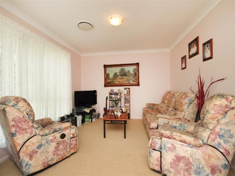 4 Bowerbird Close, Doolandella QLD 4077