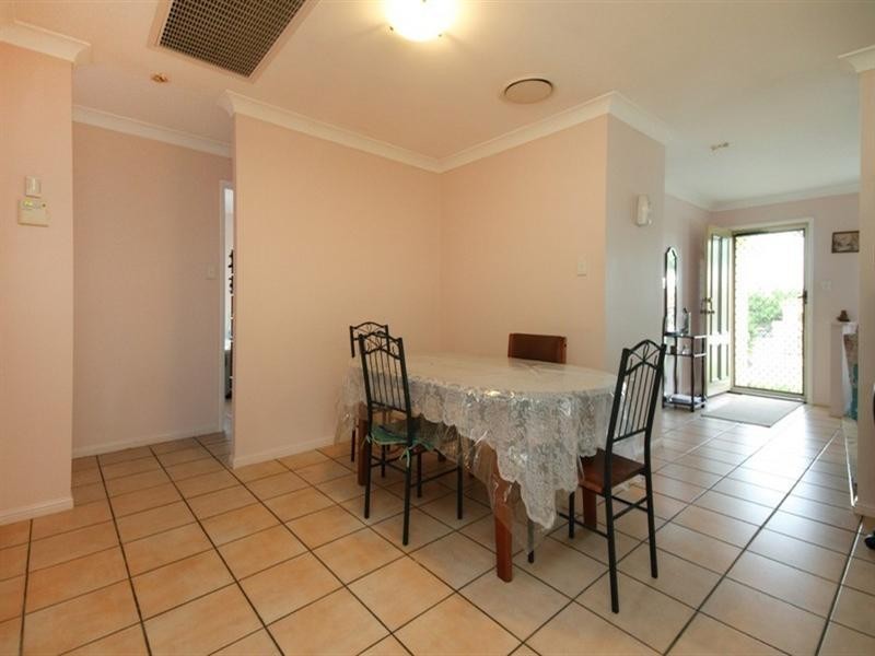 4 Bowerbird Close, Doolandella QLD 4077