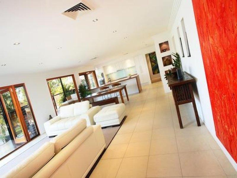 6 Kenny Court, Mount Ommaney QLD 4074