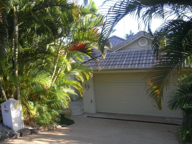 11 Deborah Place, Westlake QLD 4074