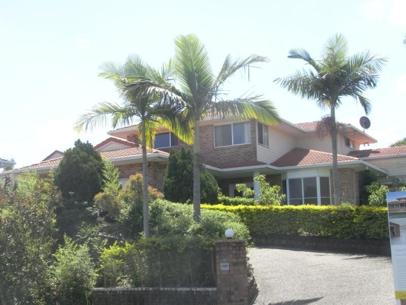 10 Abel Smith Crescent, Mount Ommaney QLD 4074