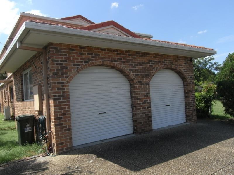 10 Abel Smith Crescent, Mount Ommaney QLD 4074