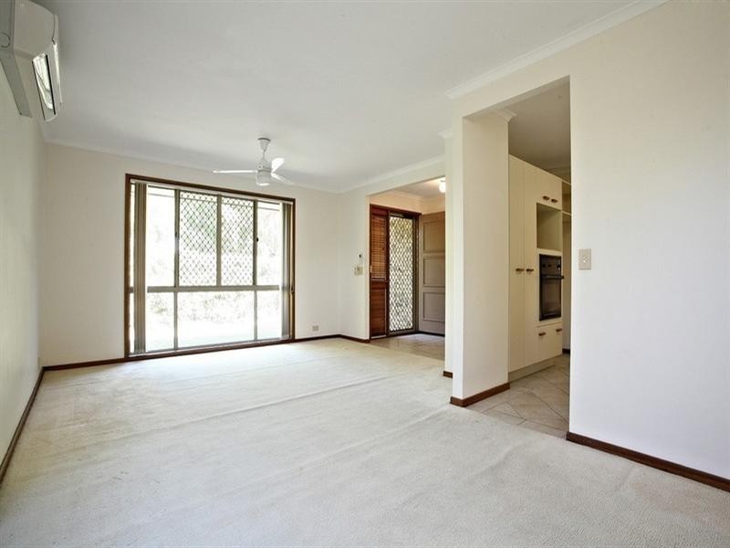 1 Janie Close, Sinnamon Park QLD 4073