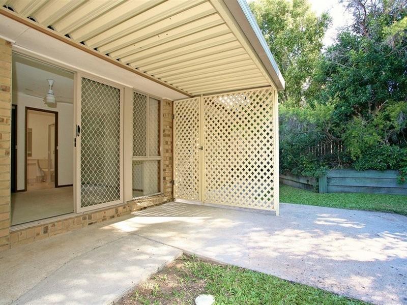 1 Janie Close, Sinnamon Park QLD 4073