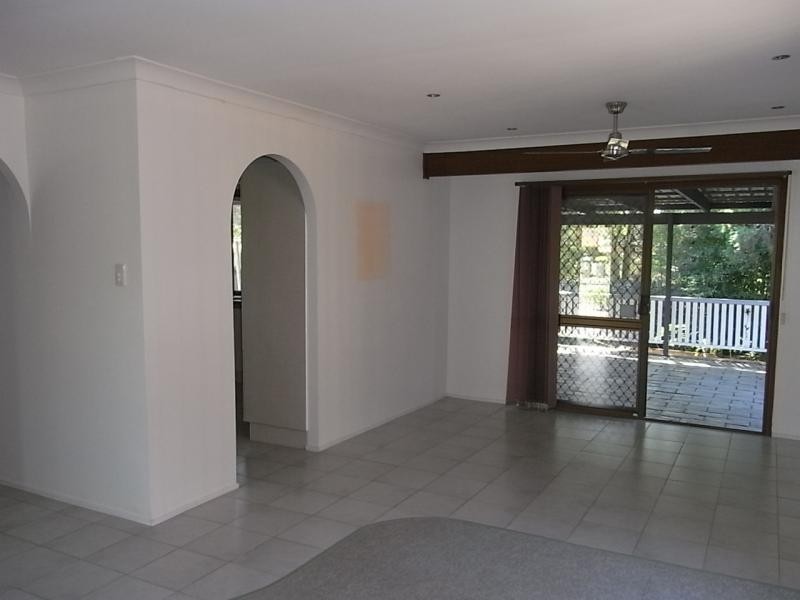 40 Paluna Street, Riverhills QLD 4074