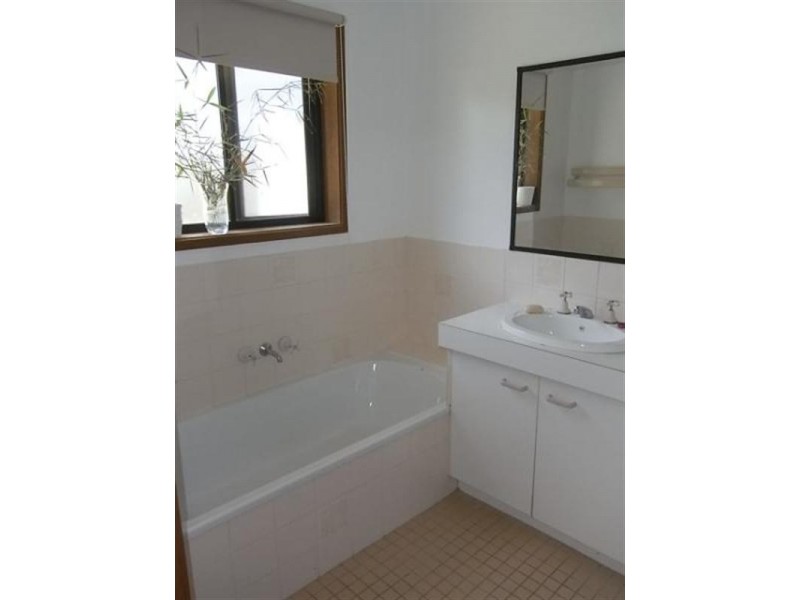 40 Paluna Street, Riverhills QLD 4074