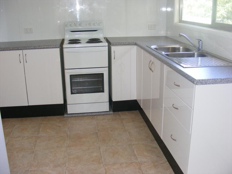 1 Badge Street, Jamboree Heights QLD 4074