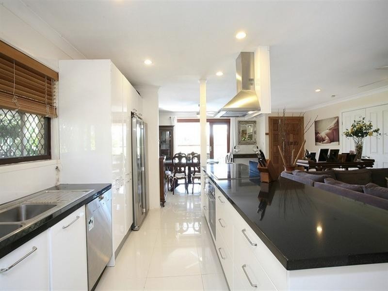 18 Penong Street, Westlake QLD 4074