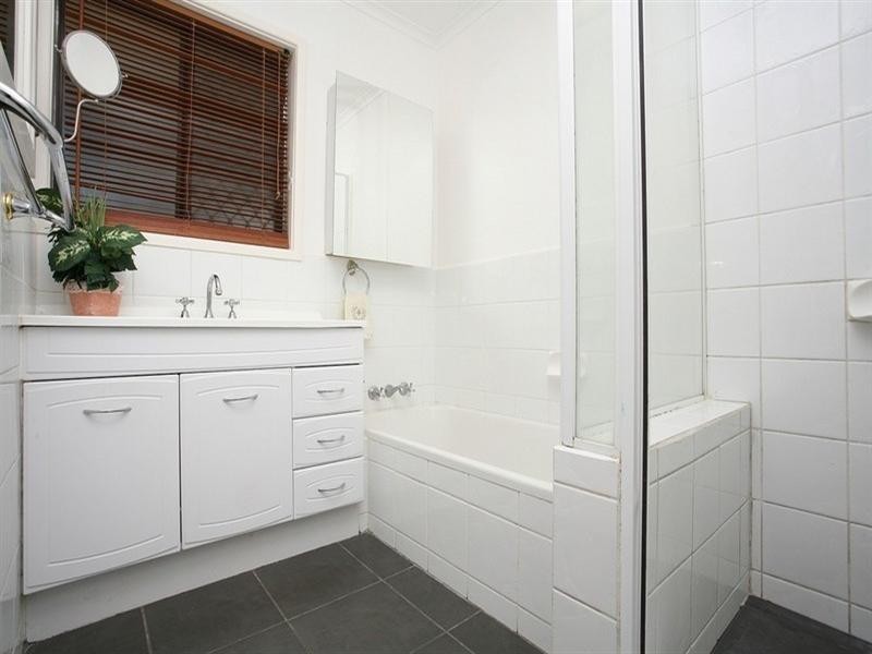 18 Penong Street, Westlake QLD 4074