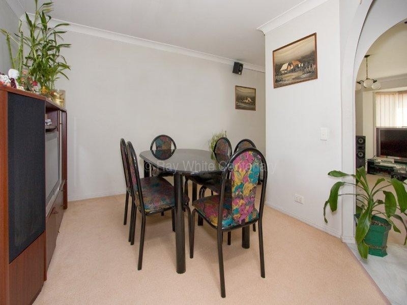 76 Glen Ross Road, Sinnamon Park QLD 4073